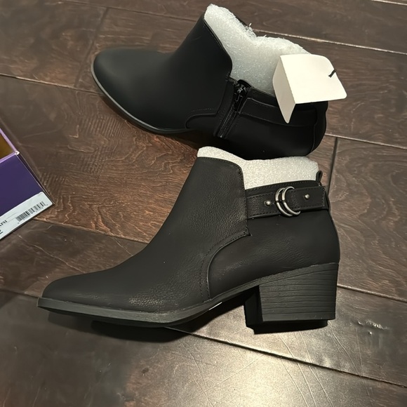 Madden girl black pair NIB 8.5 - Picture 9 of 9